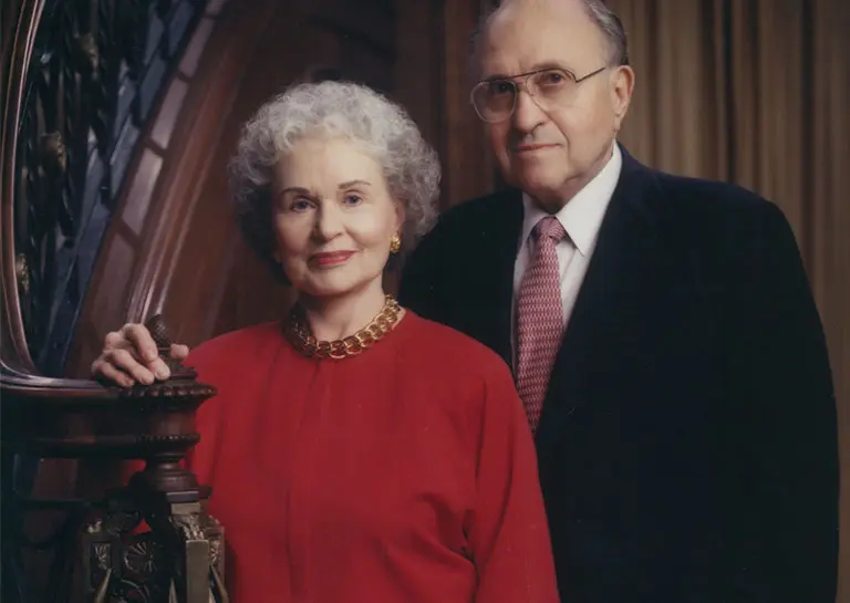 Anne and Henry Zarrow